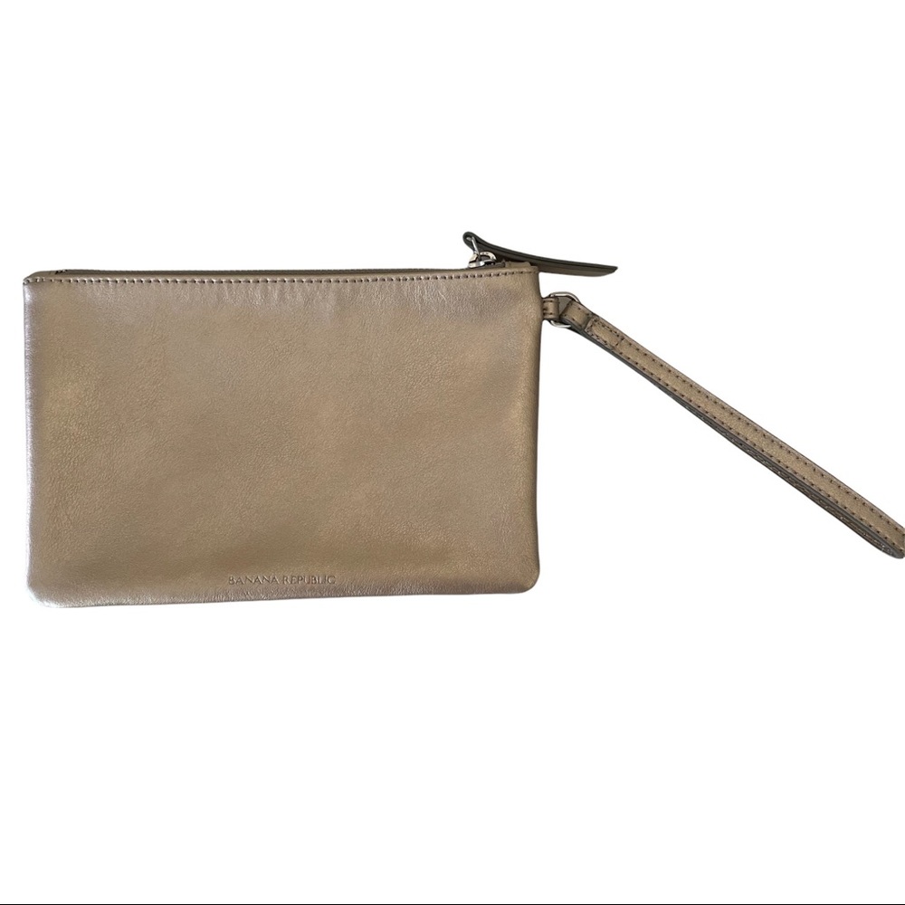 Banana Republic XO Metallic Gold Tone Wristlet Clutch - Picture 2 of 6